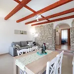 Apartment M&v